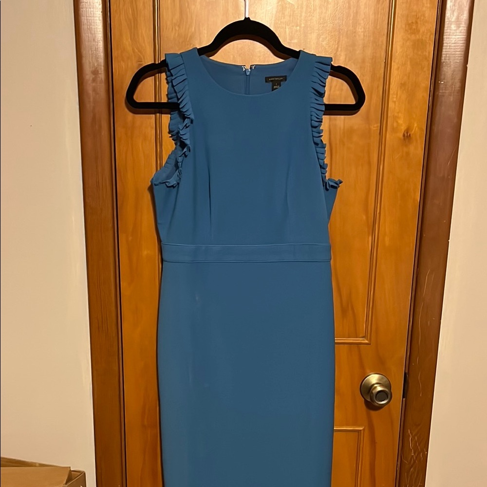 Elegant Blue Sleeveless Dress